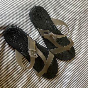 Croc’s sandals 8